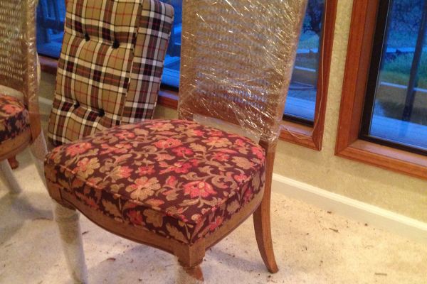 img-dining-room-chair-reupholstered45241FB5-6FEE-9F21-9E27-183192844AE8.jpg