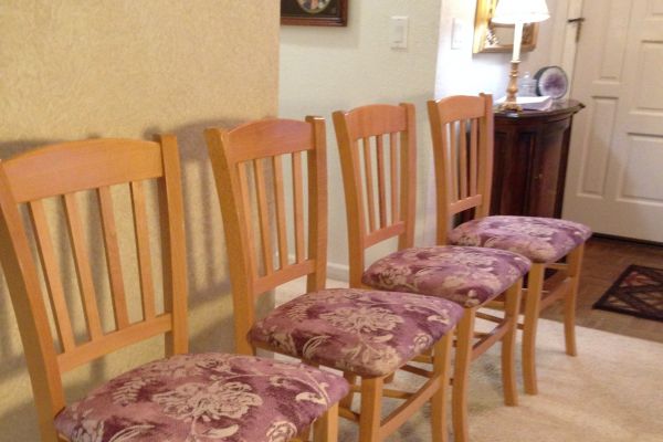 img-dining-room-chairs-upholstered7CE02950-CBC4-123E-E57E-5DA17B00EF9B.jpg